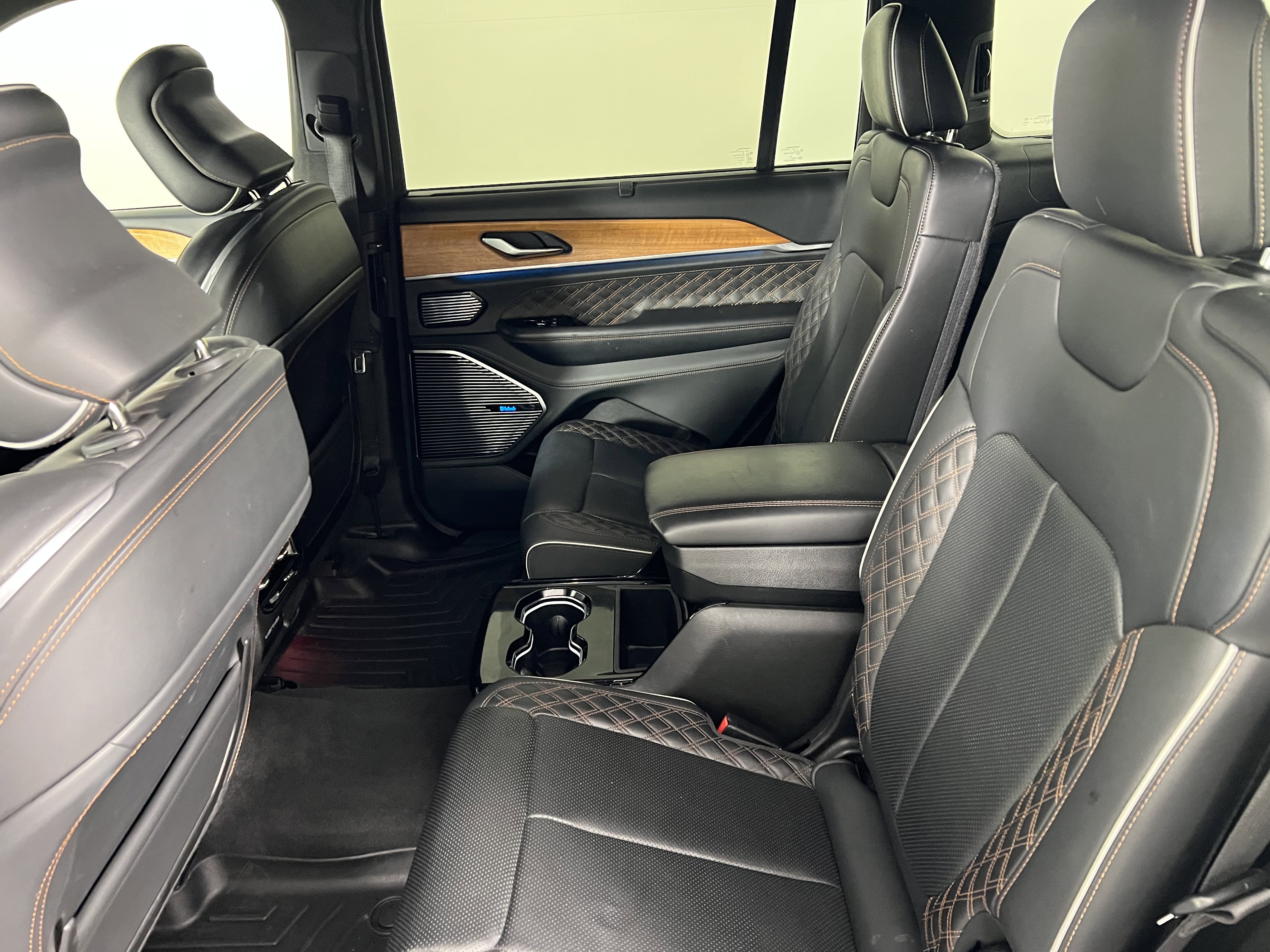 Used 2021 Jeep Grand Cherokee L Summit image 20