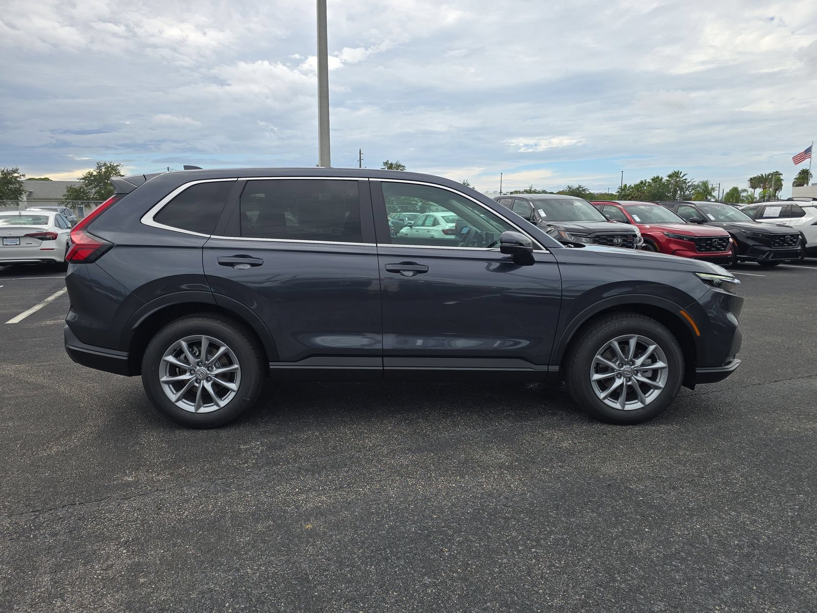 Used 2026 Honda CR-V EX image 3