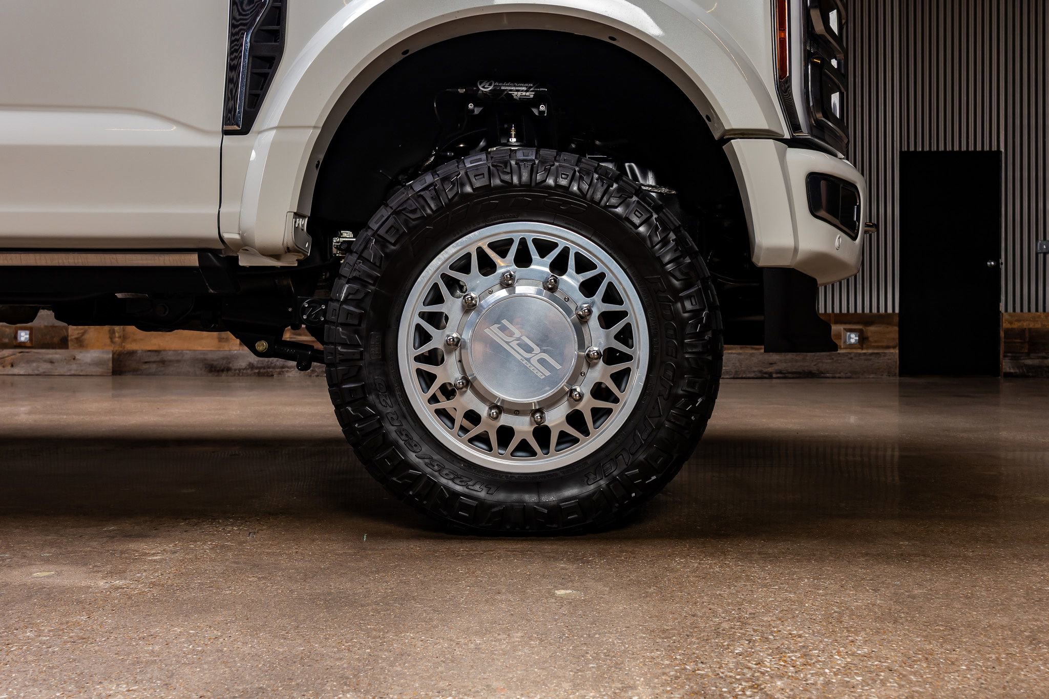 Used 2024 Ford F450 Platinum w/ FX4 Off-Road Package AWD/4WD image 12