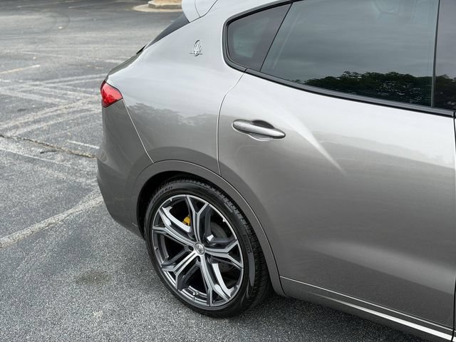 Used 2019 Maserati Levante GTS AWD/4WD image 10