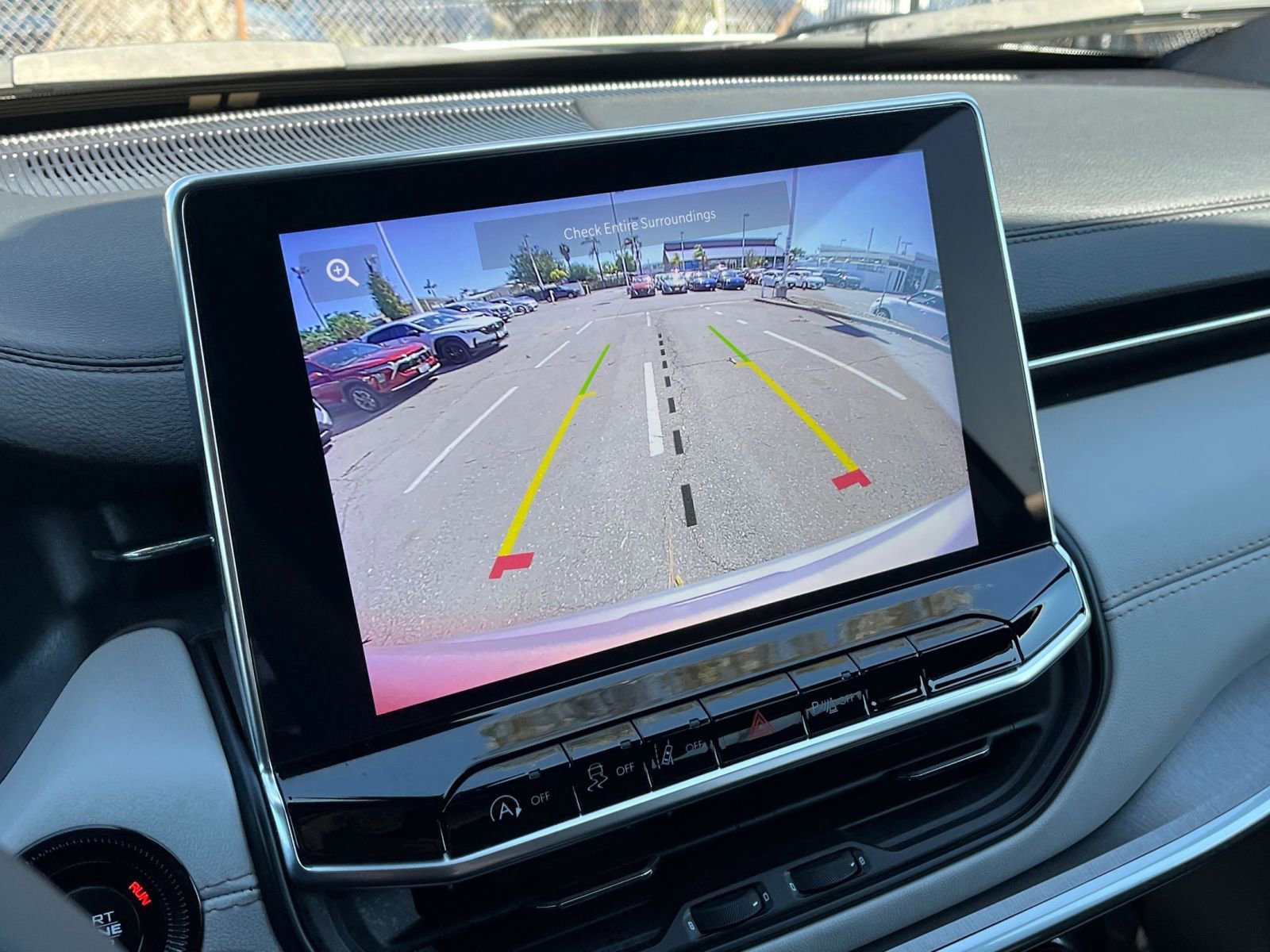 Used 2025 Jeep Compass Limited image 24