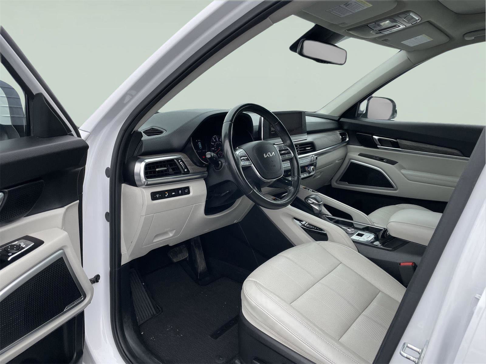 Used 2022 Kia Telluride EX w/ EX Premium Package image 13