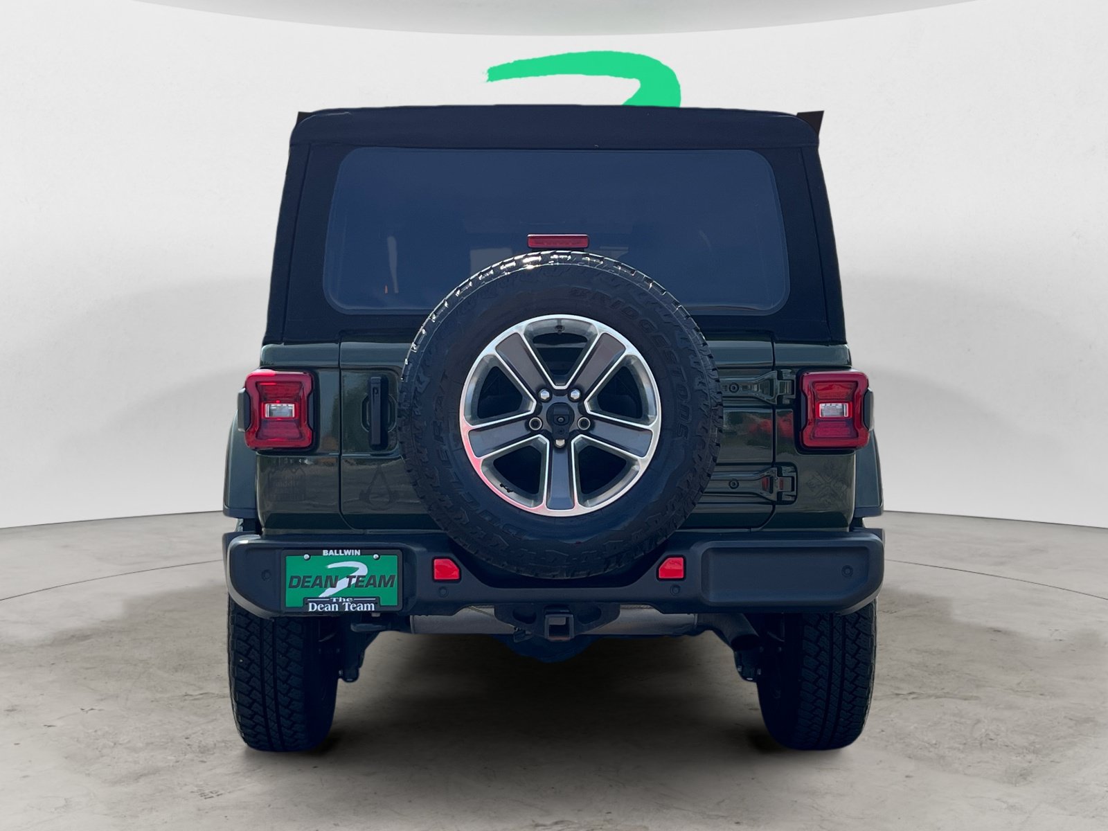 Used 2021 Jeep Wrangler Unlimited Sahara AWD/4WD image 7