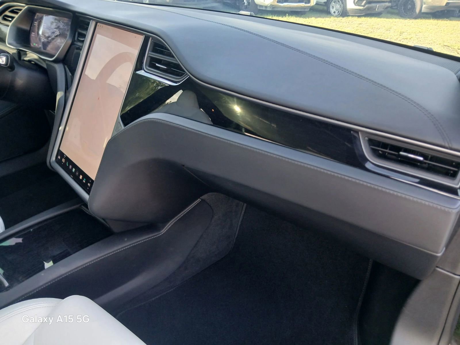 Used 2020 Tesla Model S Long Range Plus image 17