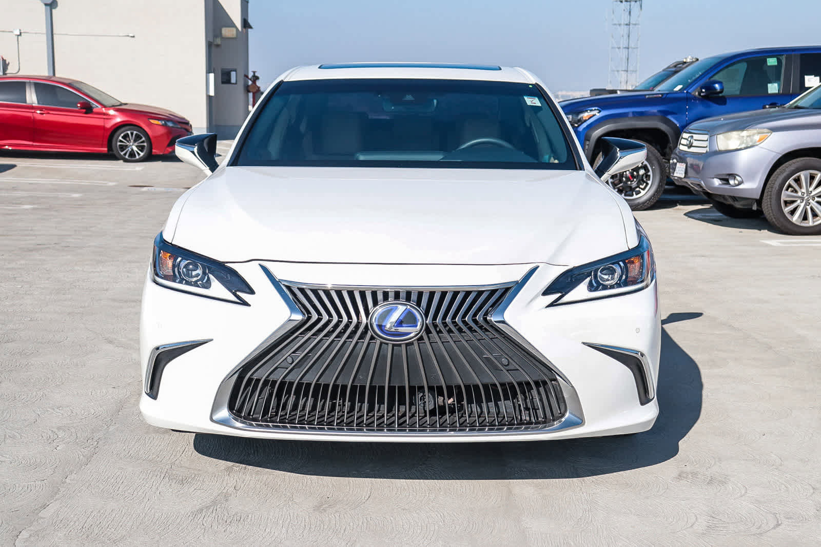 Used 2021 Lexus ES 300h w/ Premium Package image 2