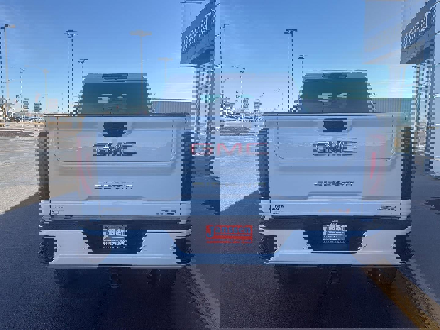 Used 2025 GMC Sierra 2500 AT4 image 3