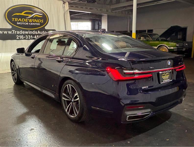 Used 2020 BMW 750i xDrive w/ Executive Package AWD/4WD image 4