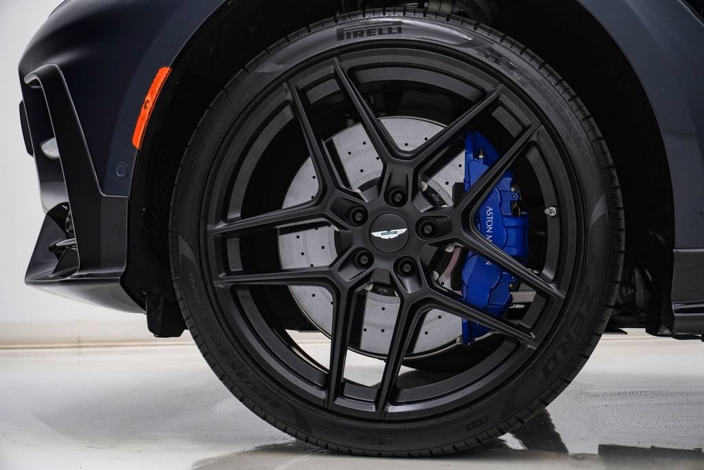 Used 2026 Aston Martin DBX S AWD/4WD image 15