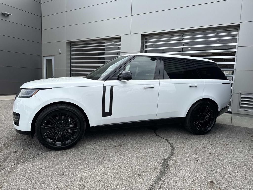 New 2026 Land Rover Range Rover SE AWD/4WD image 3