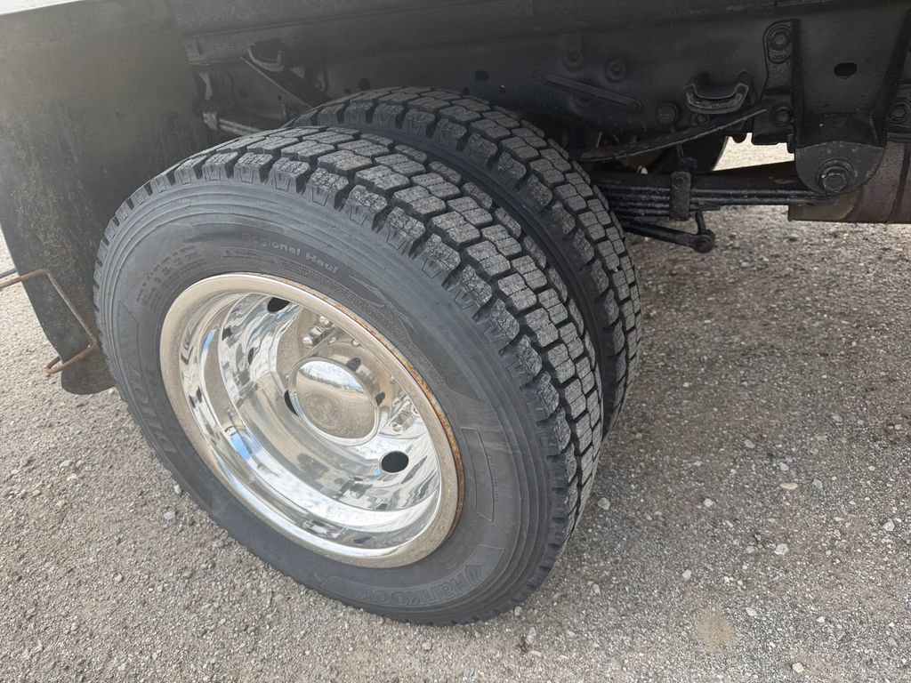 Used 2013 Ford F550 2WD Regular Cab Super Duty w/ Payload Upgrade Pkg image 10