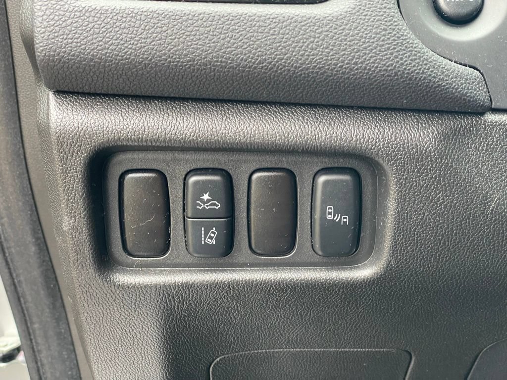 Used 2025 Mitsubishi Outlander Sport SE AWD/4WD image 14