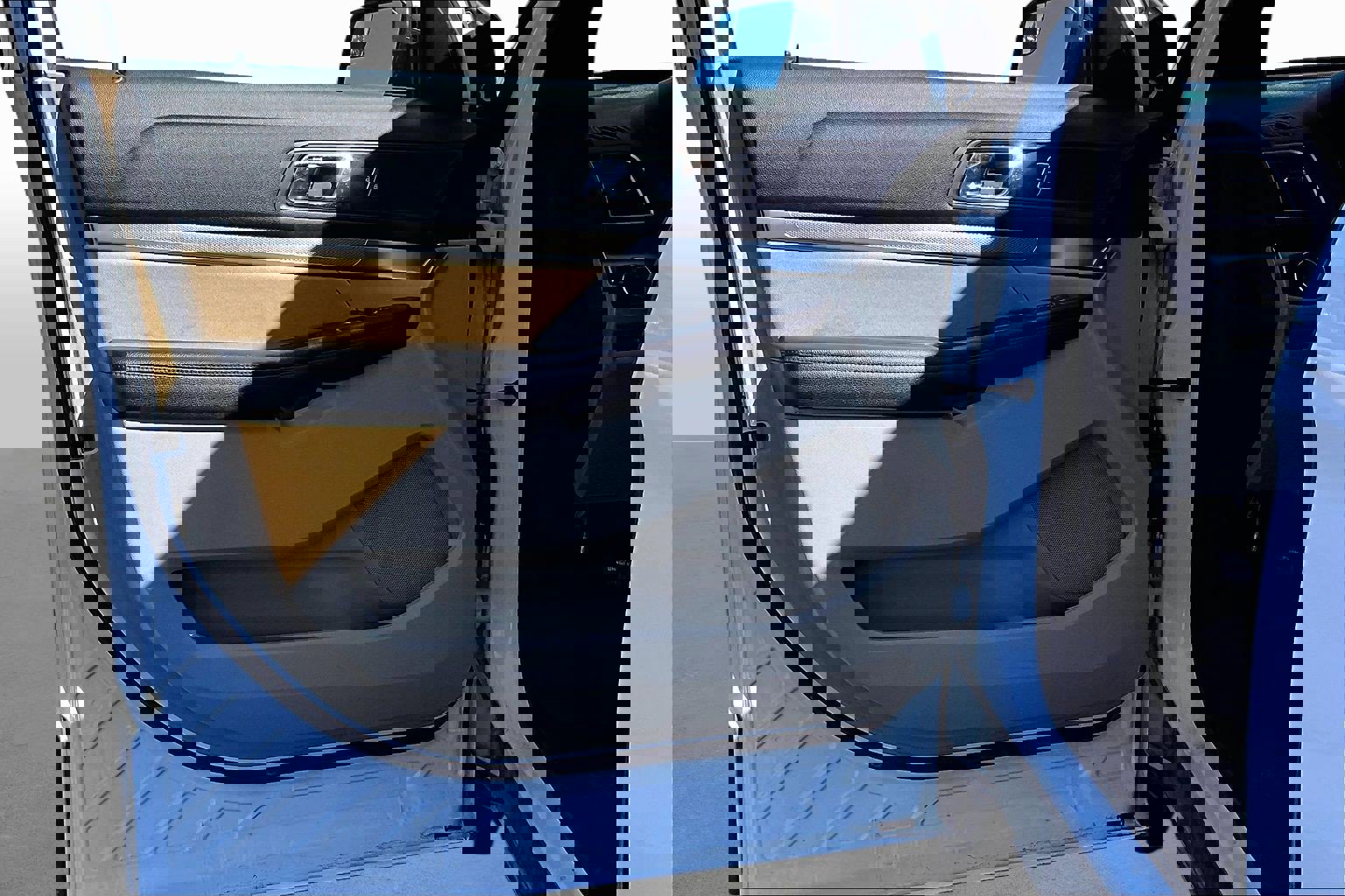 Used 2016 Ford Explorer Base image 7