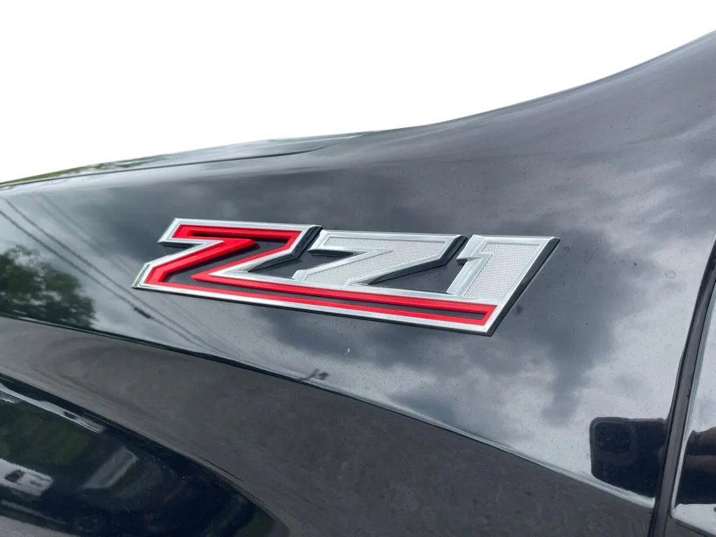 Used 2024 Chevrolet Silverado 1500 LTZ AWD/4WD image 11