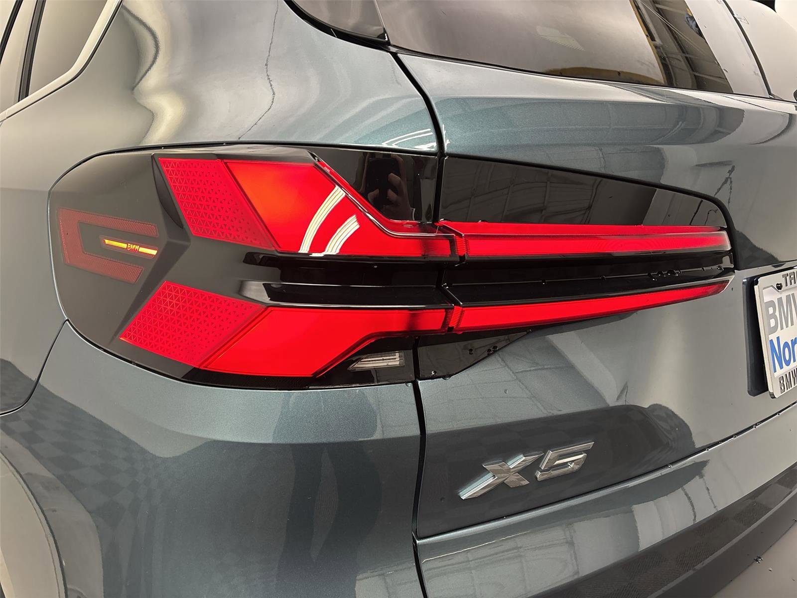 New 2026 BMW X5 xDrive50e w/ Climate Comfort Package image 19