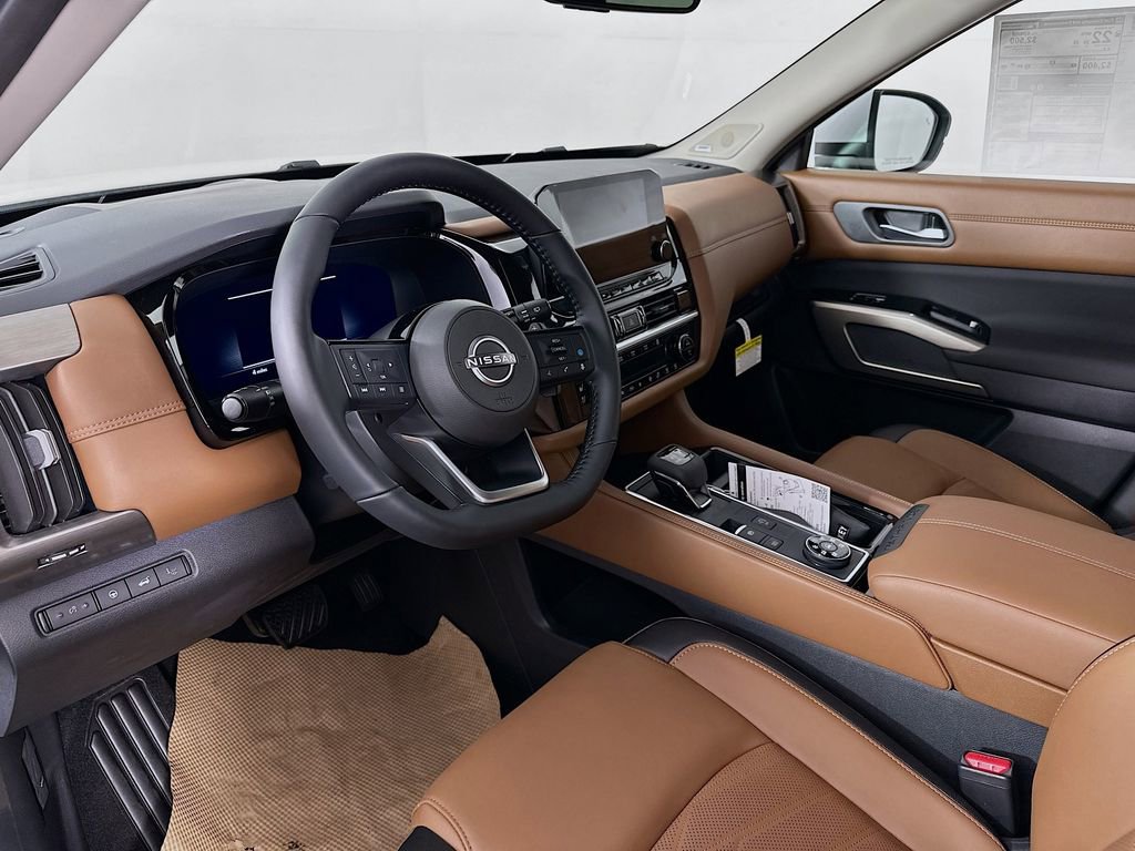 New 2025 Nissan Pathfinder Platinum w/ Cargo Package image 14