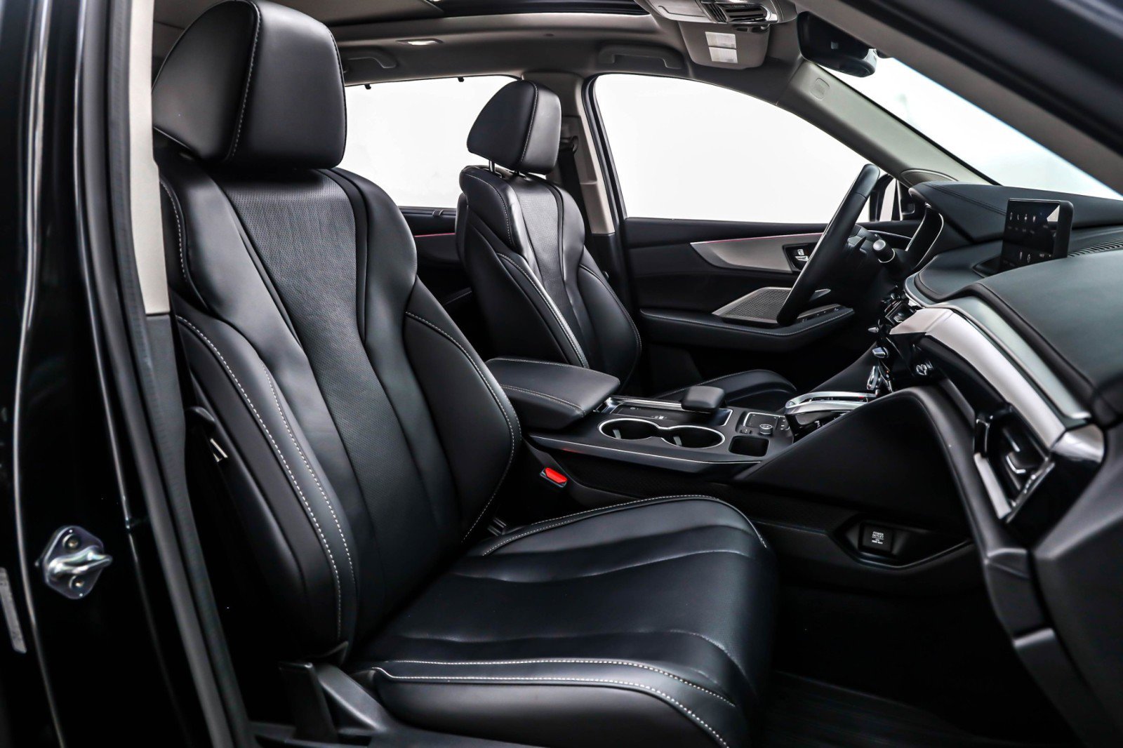 Used 2023 Acura MDX FWD w/ Technology Package image 6