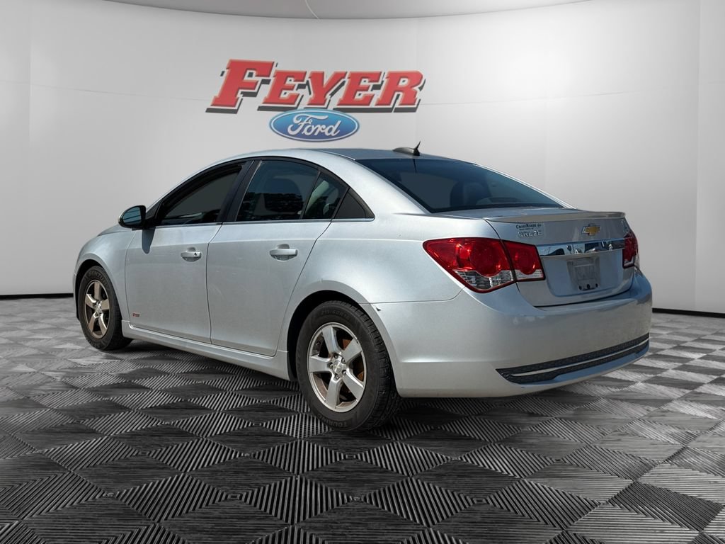 Used 2015 Chevrolet Cruze LT w/ Sun And Sound Package FWD image 3