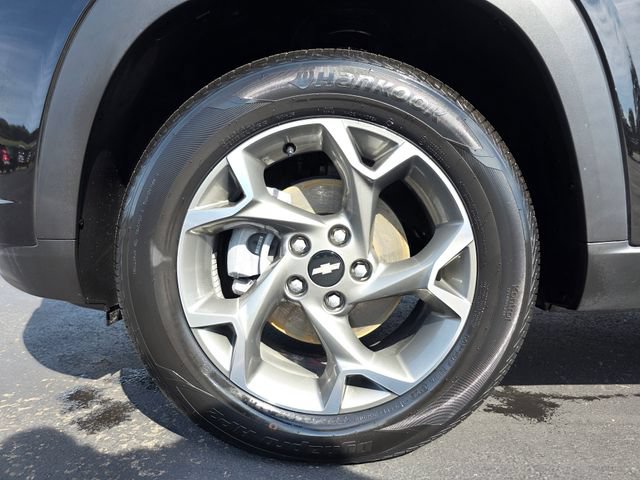 Used 2025 Chevrolet Trax LT w/ Driver Confidence Package FWD image 9