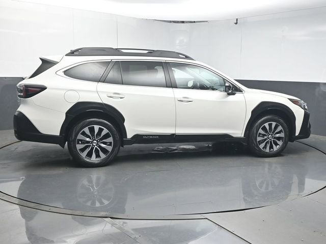 Used 2023 Subaru Outback Limited XT image 8