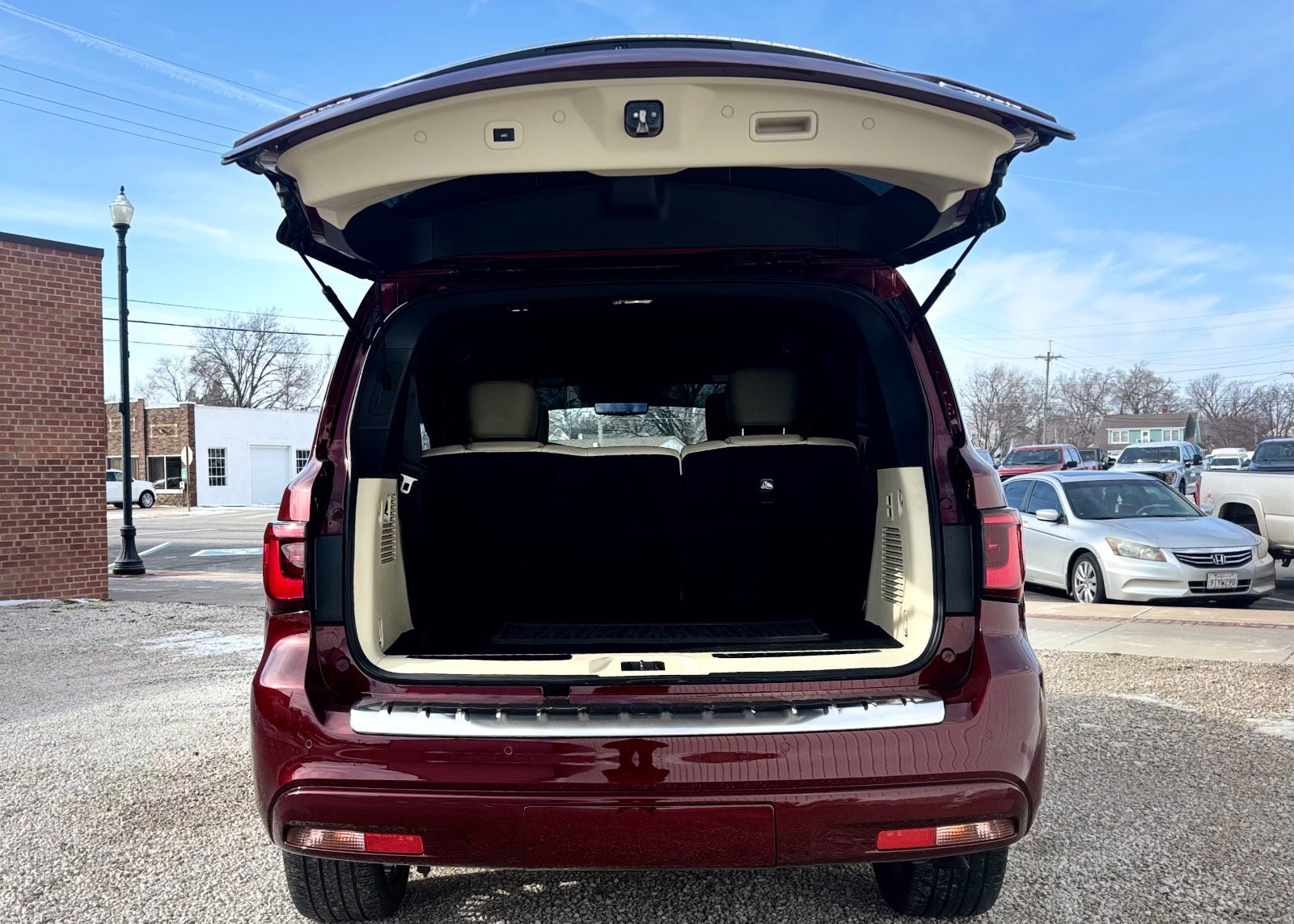 Used 2022 INFINITI QX80 Sensory w/ Cargo Package image 5