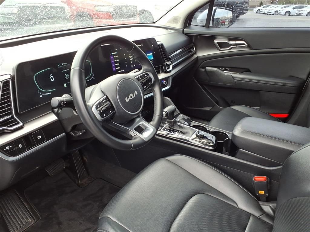 Used 2023 Kia Sportage EX FWD image 8