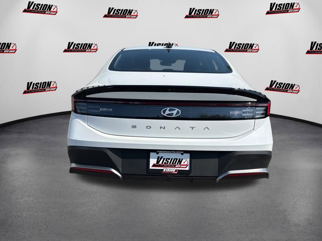 Certified 2025 Hyundai Sonata SE FWD image 4
