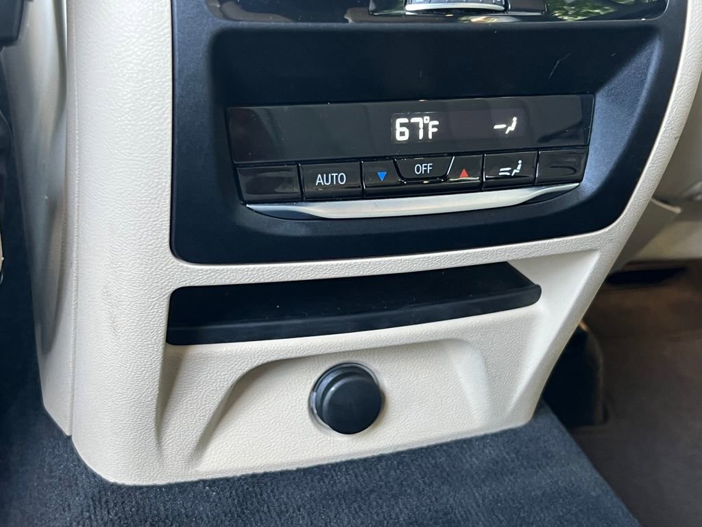 Used 2019 BMW X3 xDrive30i w/ Driving Assistance Package AWD/4WD image 13