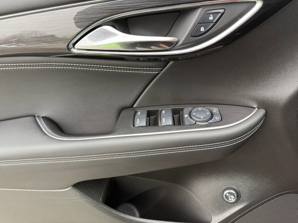 Used 2022 Buick Envision Preferred image 11