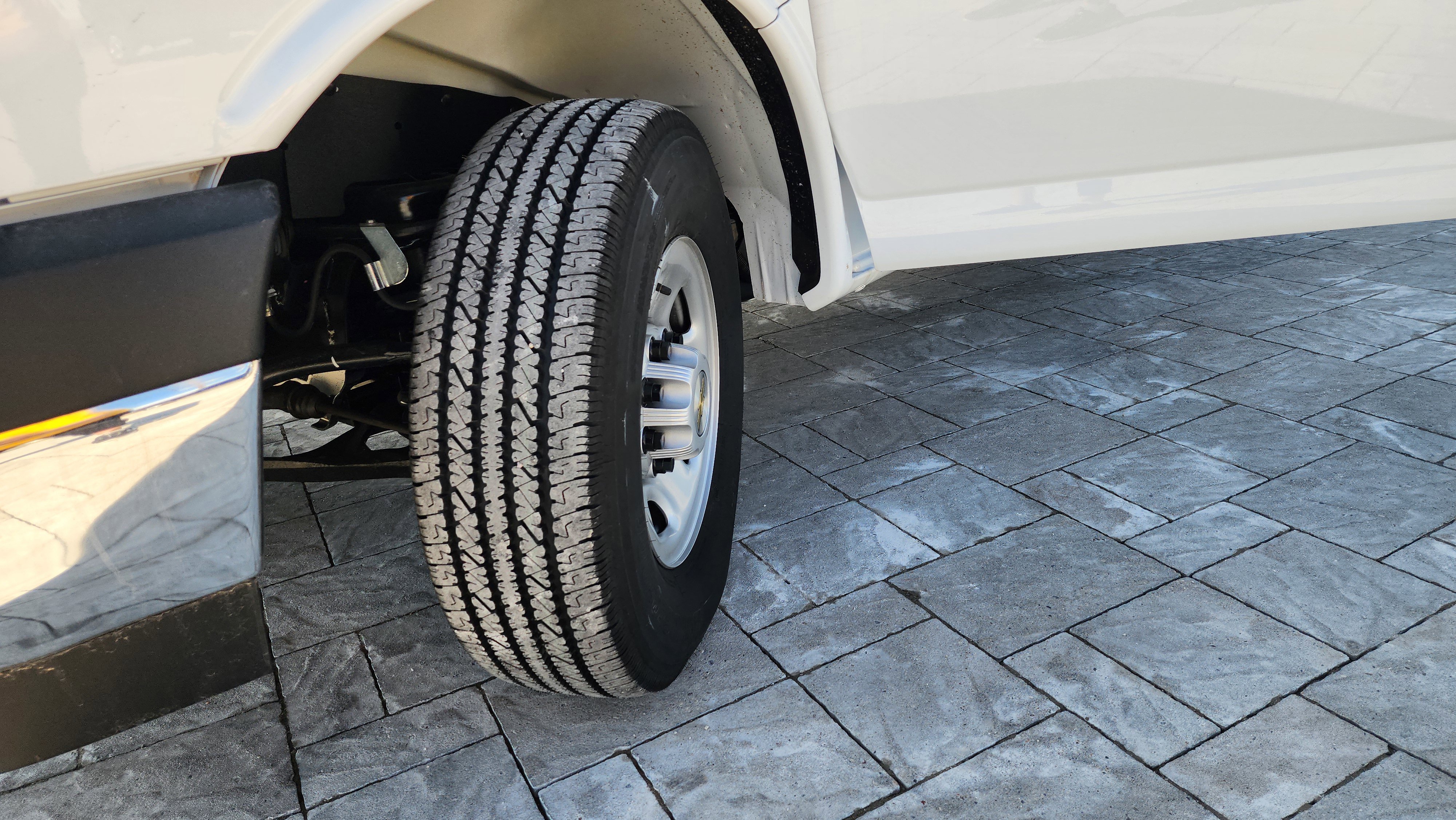 New 2025 Chevrolet Express 2500 w/ Driver Convenience Package image 10