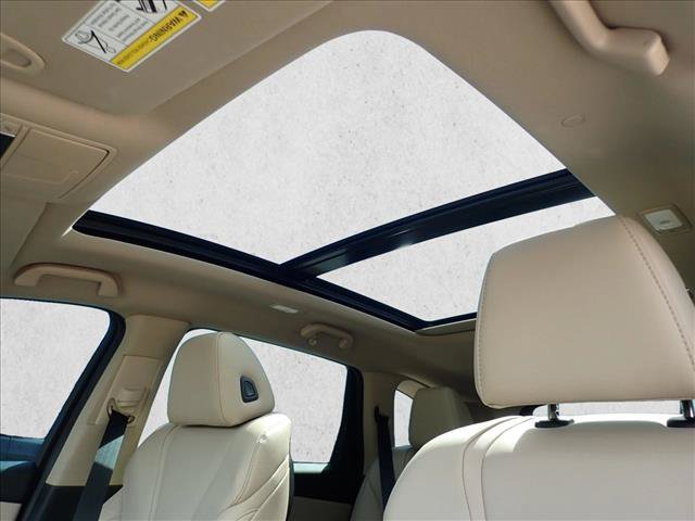 Used 2025 Acura MDX SH-AWD image 9