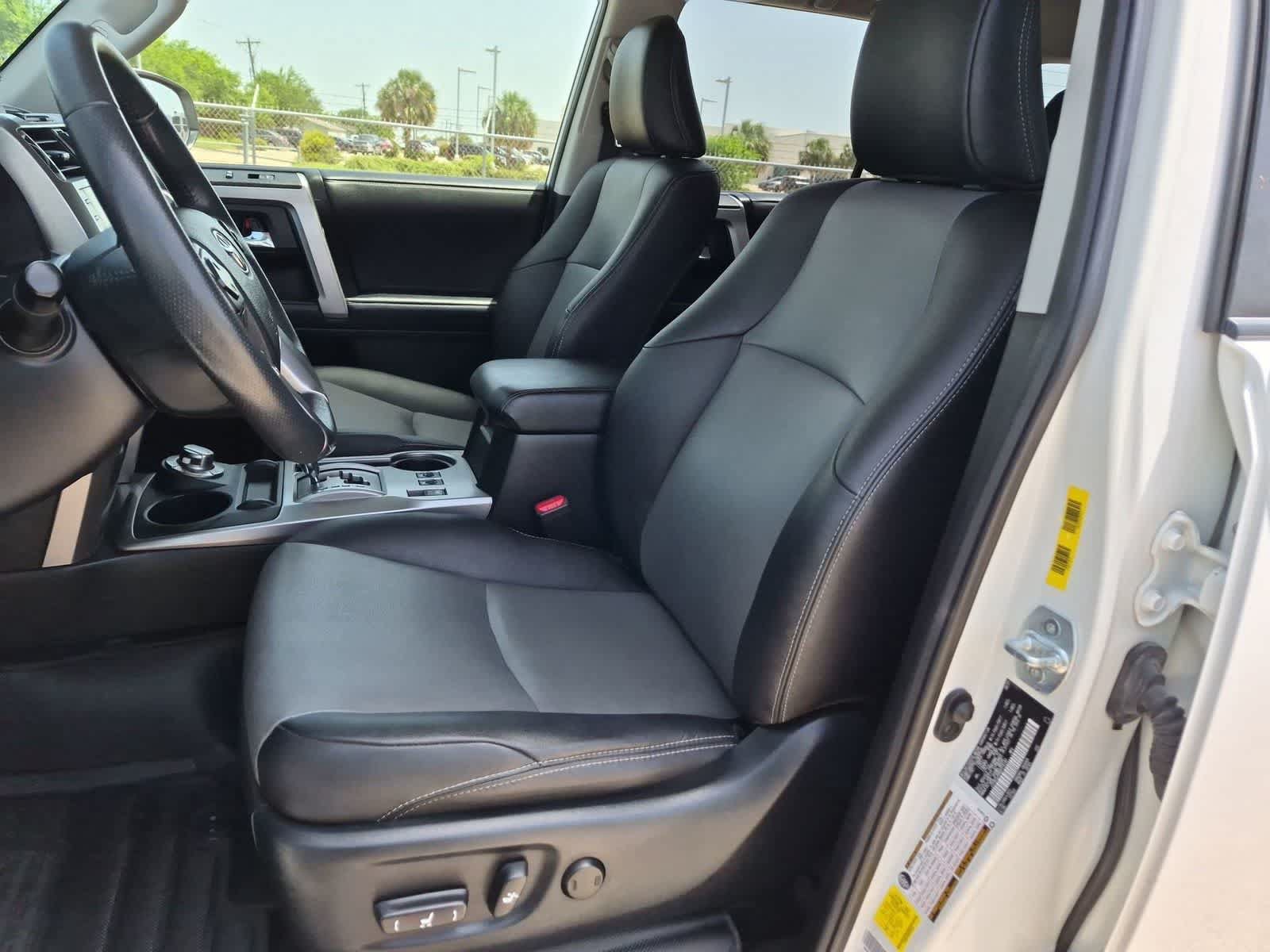 Used 2022 Toyota 4Runner SR5 Premium w/ Moonroof Package AWD/4WD image 19