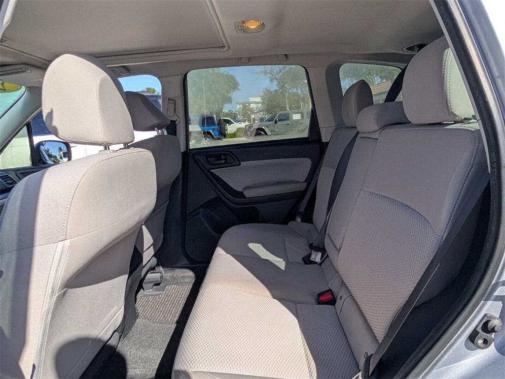 Used 2017 Subaru Forester 2.5i Premium image 12