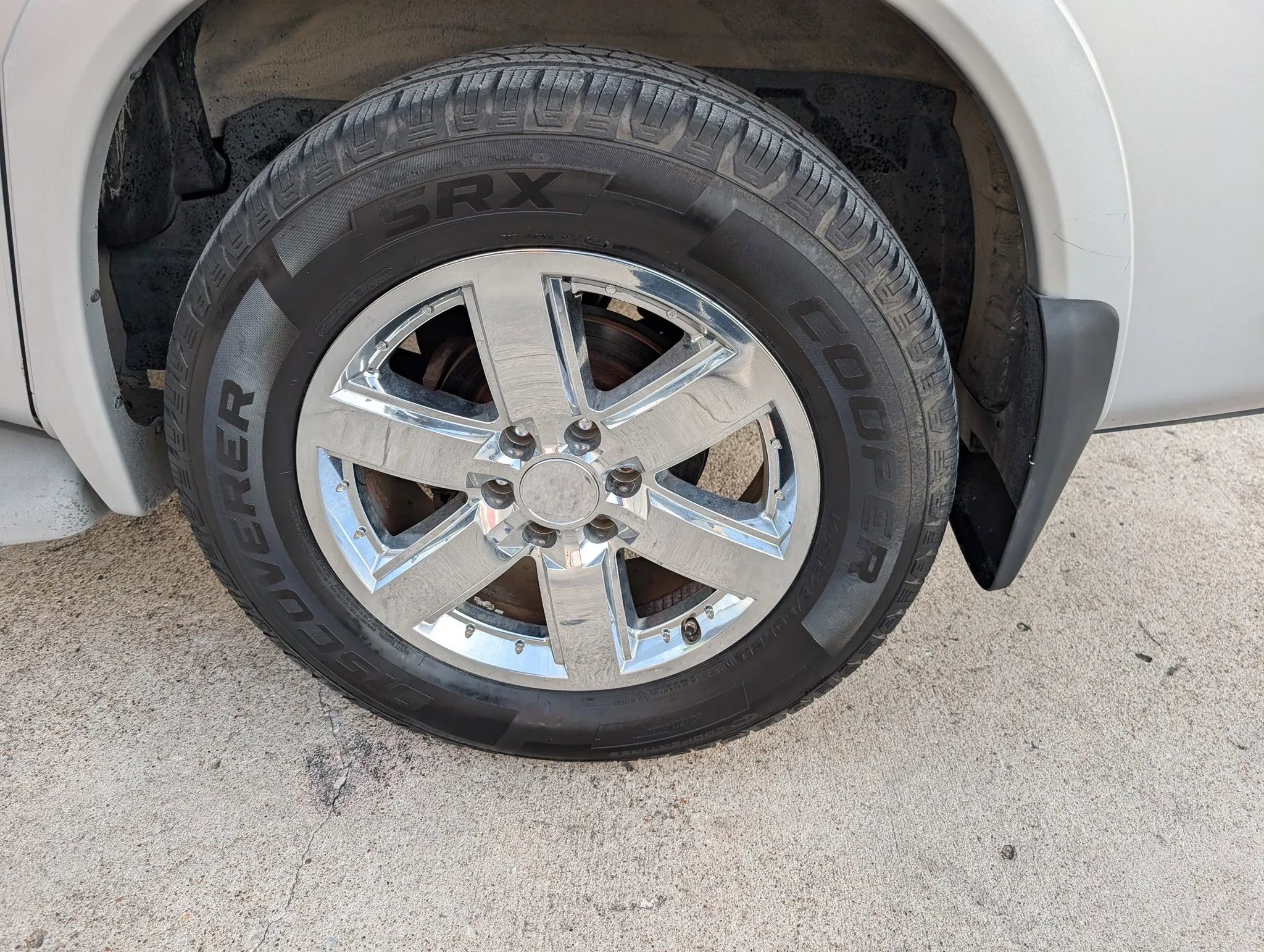 Used 2013 Nissan Armada Platinum image 11