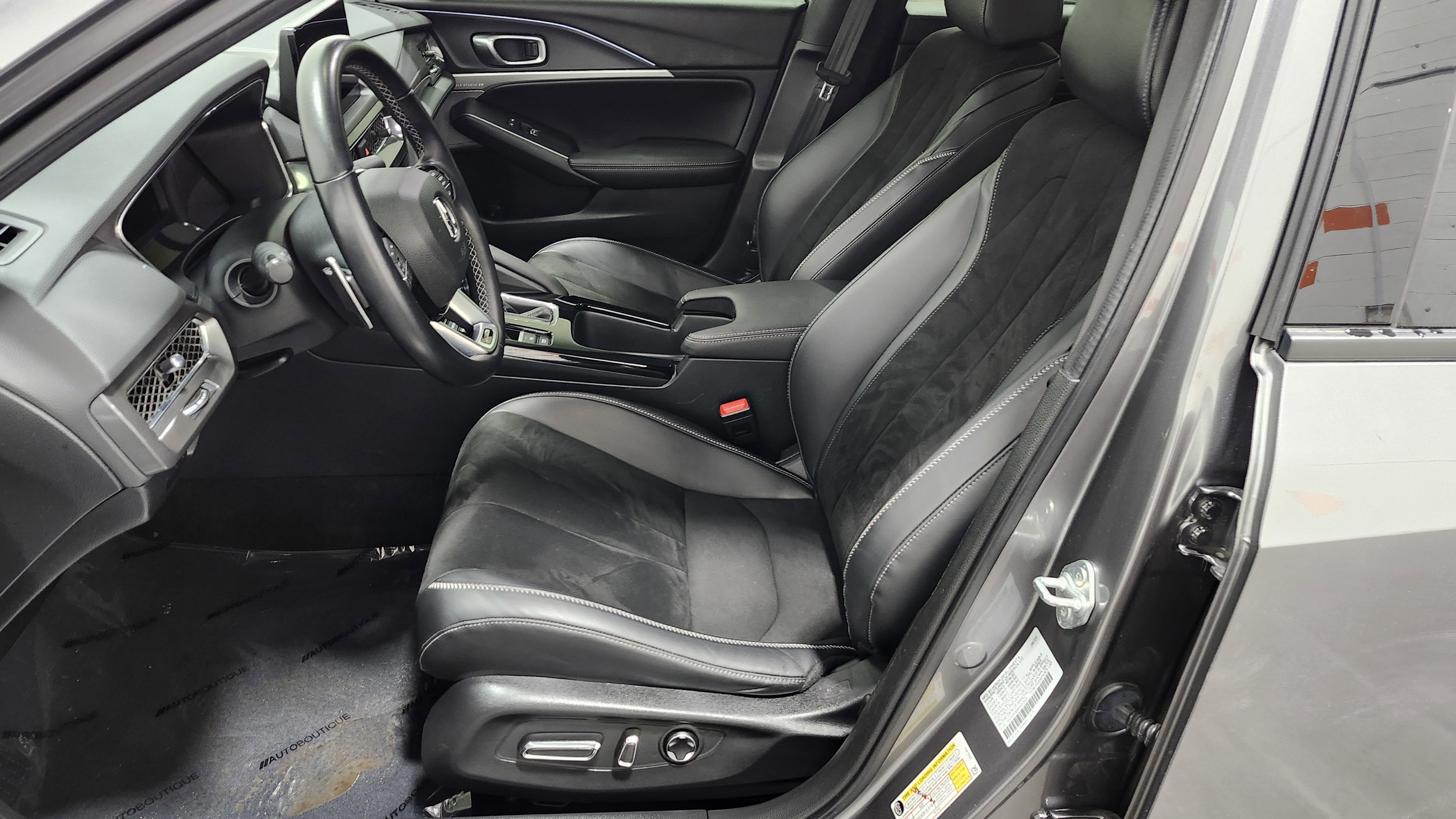 Used 2024 Acura Integra A-Spec image 25