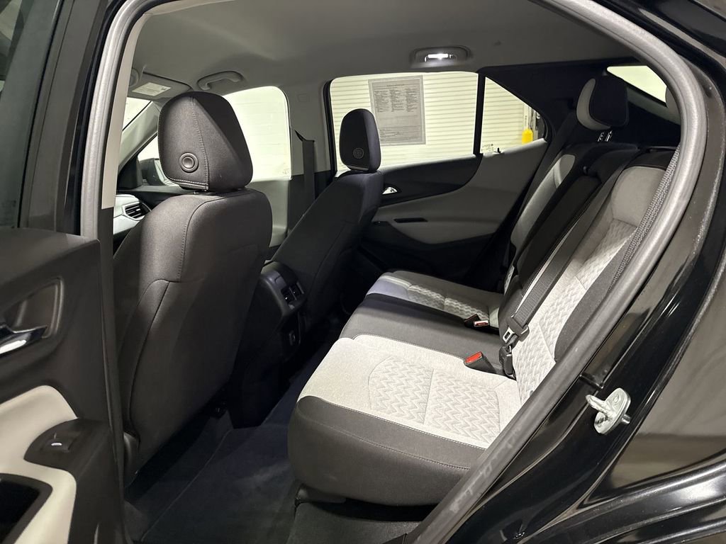 Used 2022 Chevrolet Equinox LS FWD image 22