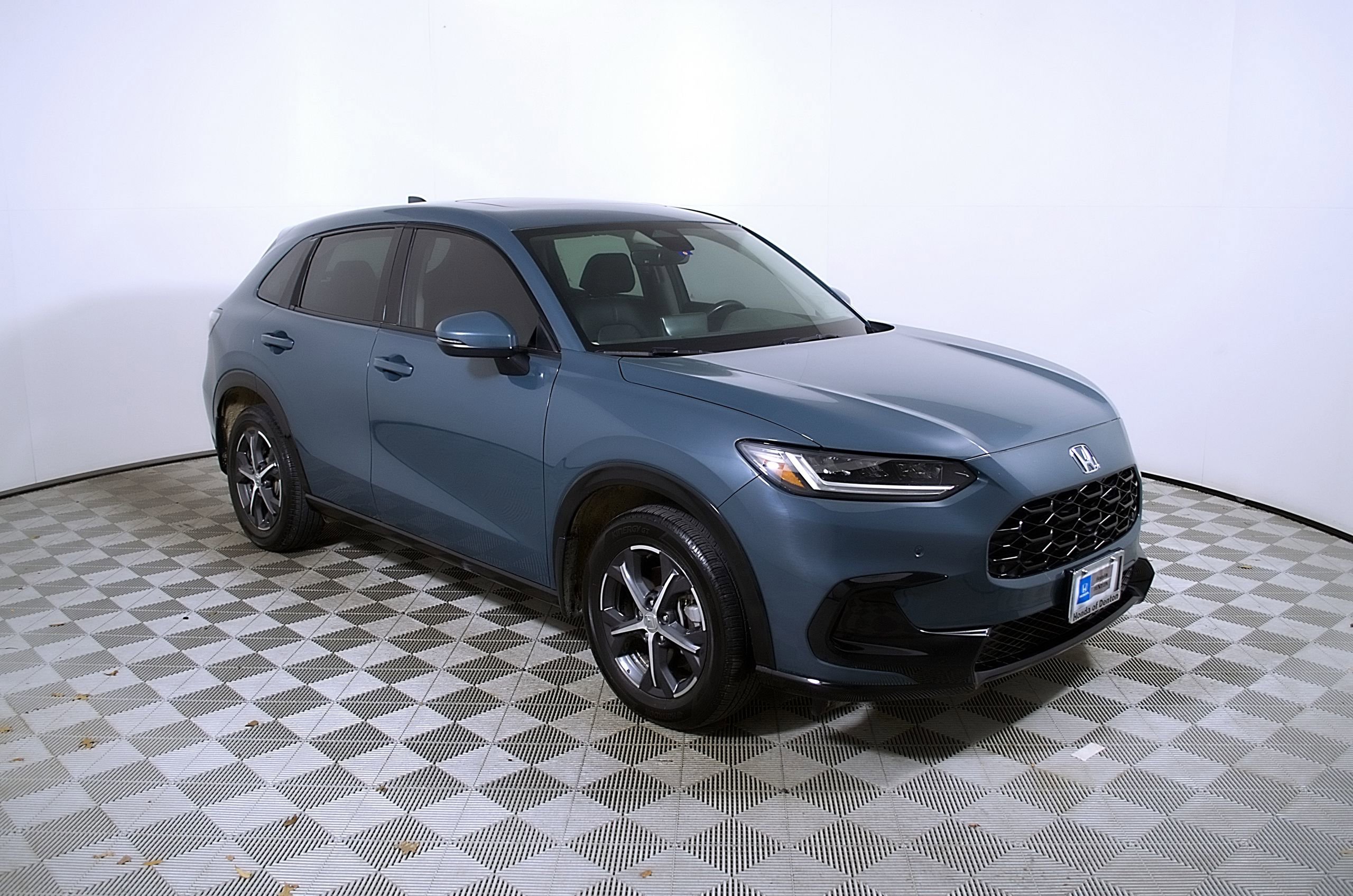 Used 2025 Honda HR-V EX-L image 6