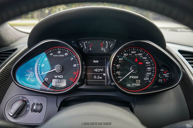 Used 2011 Audi R8 V10 AWD/4WD image 24