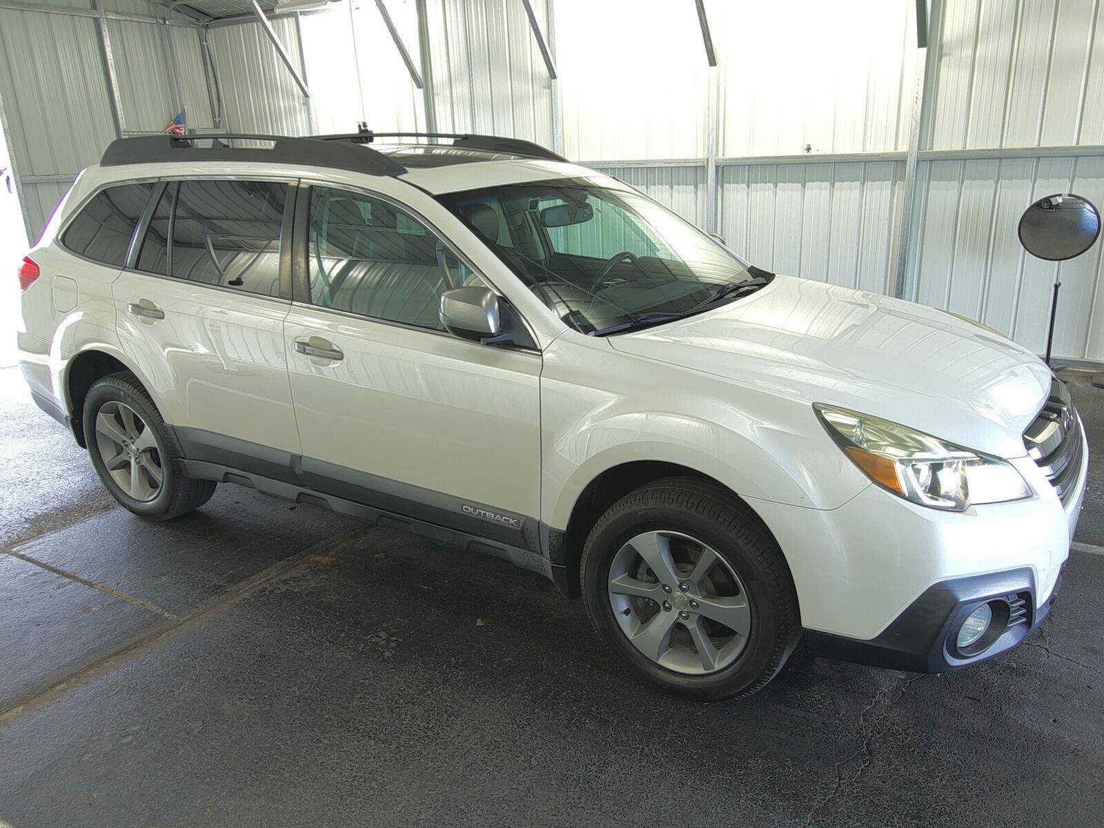 Used 2014 Subaru Outback 2.5i Limited AWD/4WD image 3