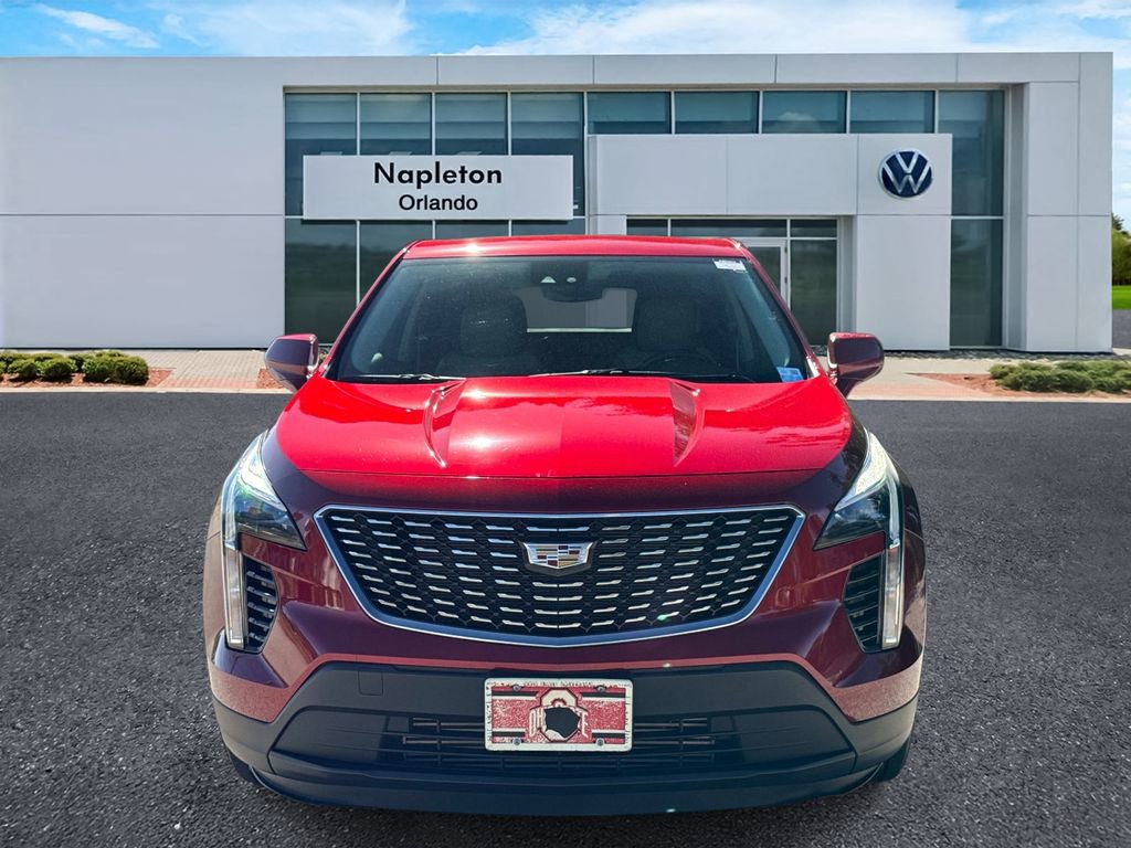 Used 2023 Cadillac XT4 Luxury w/ Cold Weather Package FWD image 9