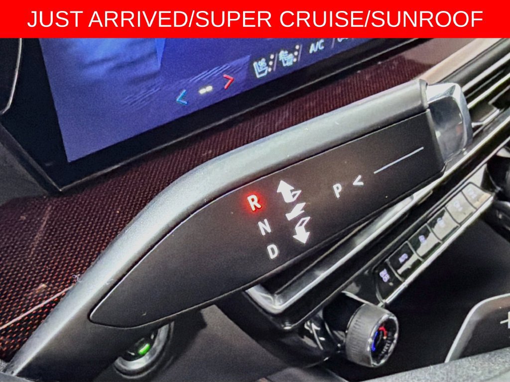 Used 2025 Chevrolet Traverse RS w/ LPO, Floor Liner Package AWD/4WD image 17