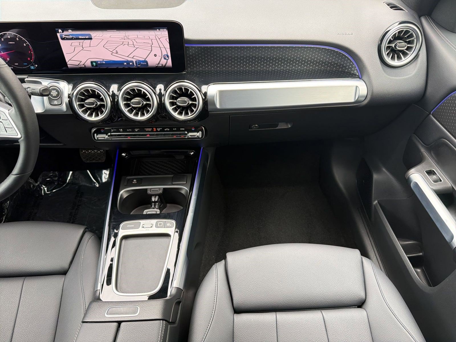 Certified 2026 Mercedes-Benz GLB 250 4MATIC image 29