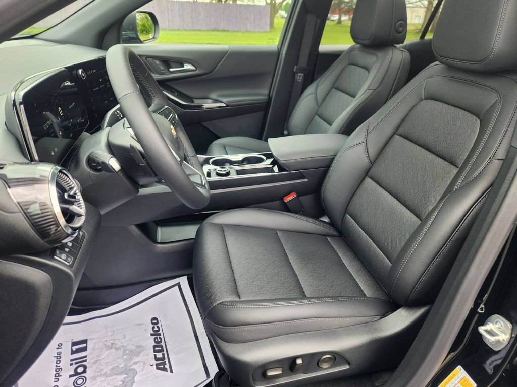 New 2026 Chevrolet Equinox LT w/ Convenience Package II FWD image 18