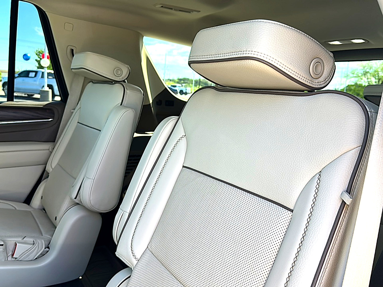 Used 2021 GMC Yukon Denali w/ Denali Ultimate Package image 20