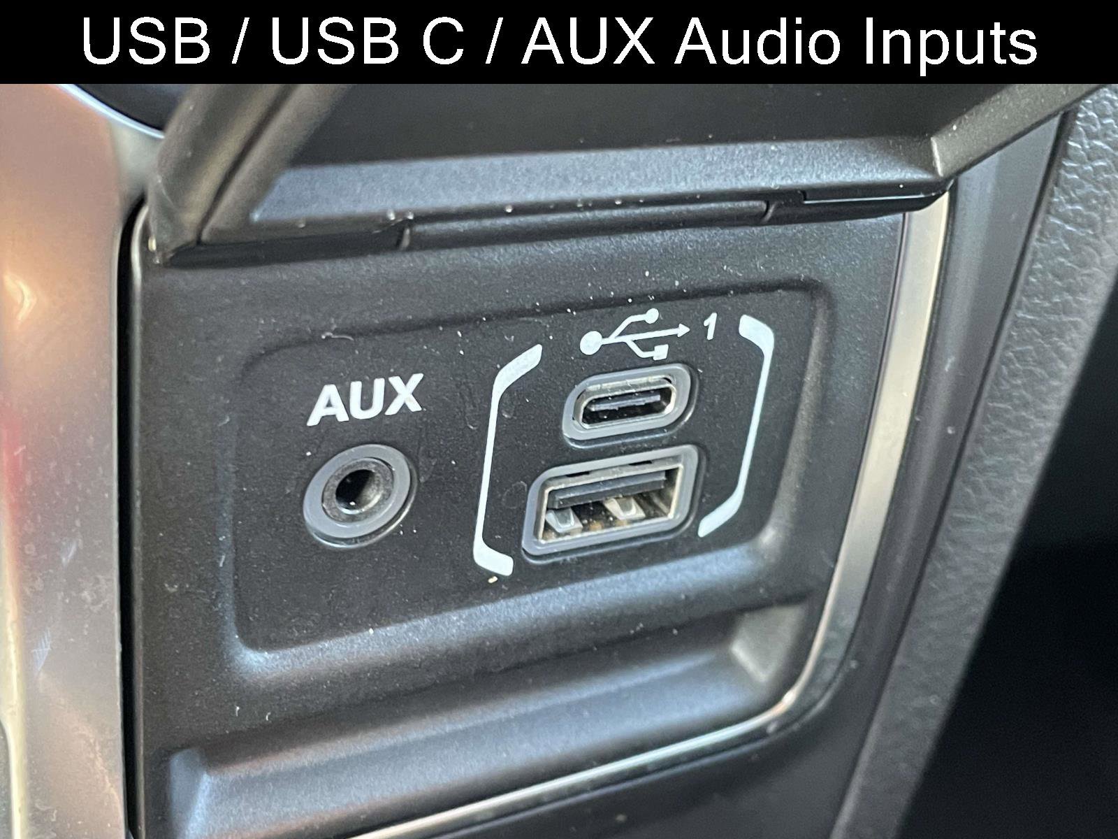 Used 2022 Jeep Wrangler Unlimited Sahara image 7