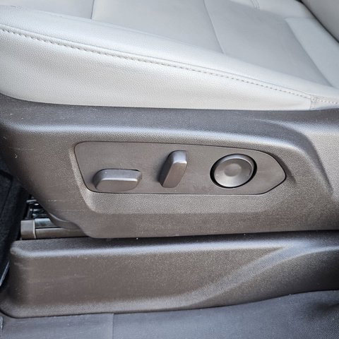 Used 2022 Chevrolet Tahoe Z71 w/ Luxury Package image 12