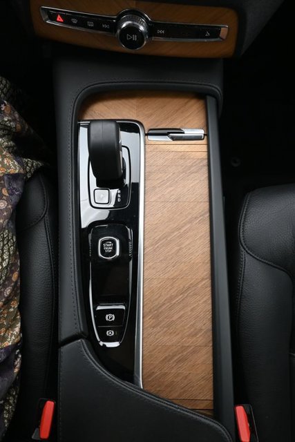 Used 2025 Volvo XC90 B6 Plus w/ Protection Package Premier AWD/4WD image 11
