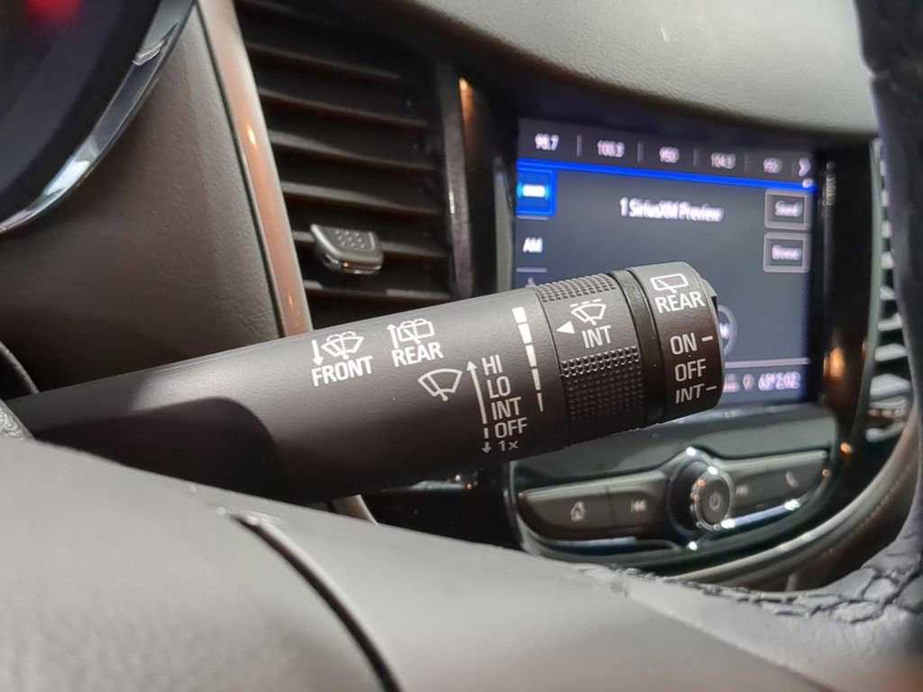 Used 2020 Chevrolet Trax LT w/ LT Convenience Package image 31