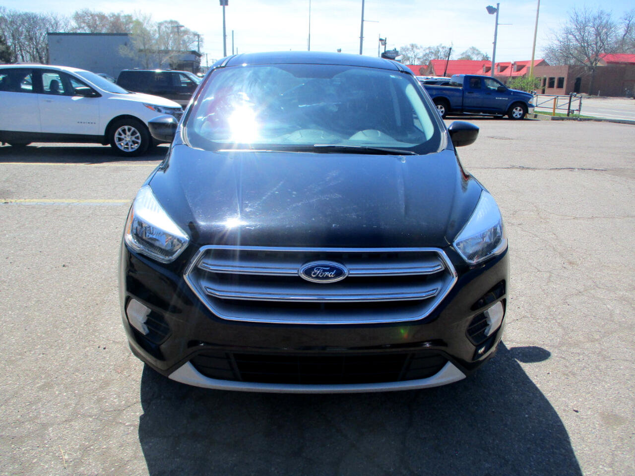 Used 2017 Ford Escape SE image 3