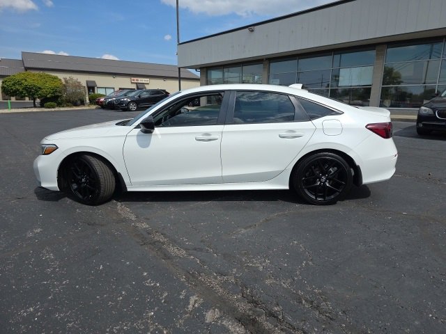 Used 2025 Honda Civic Sport image 3