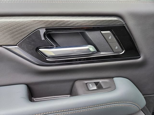 New 2026 GMC Yukon AT4 w/ AT4 Premium Plus Package AWD/4WD image 23